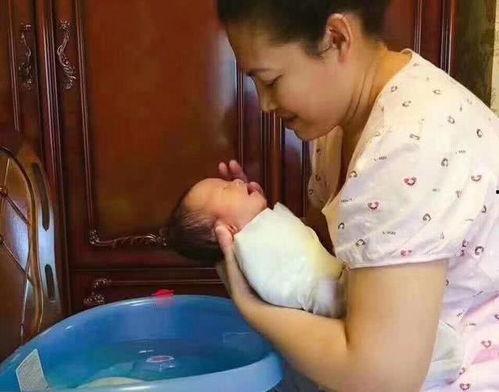 成人摸儿童下体好吗视频,揭秘成人摸儿童下体的危害与法律后果